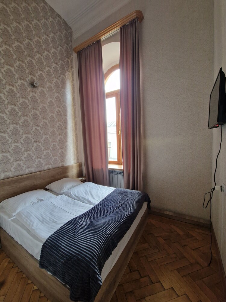 Friendly Hotel 19/50