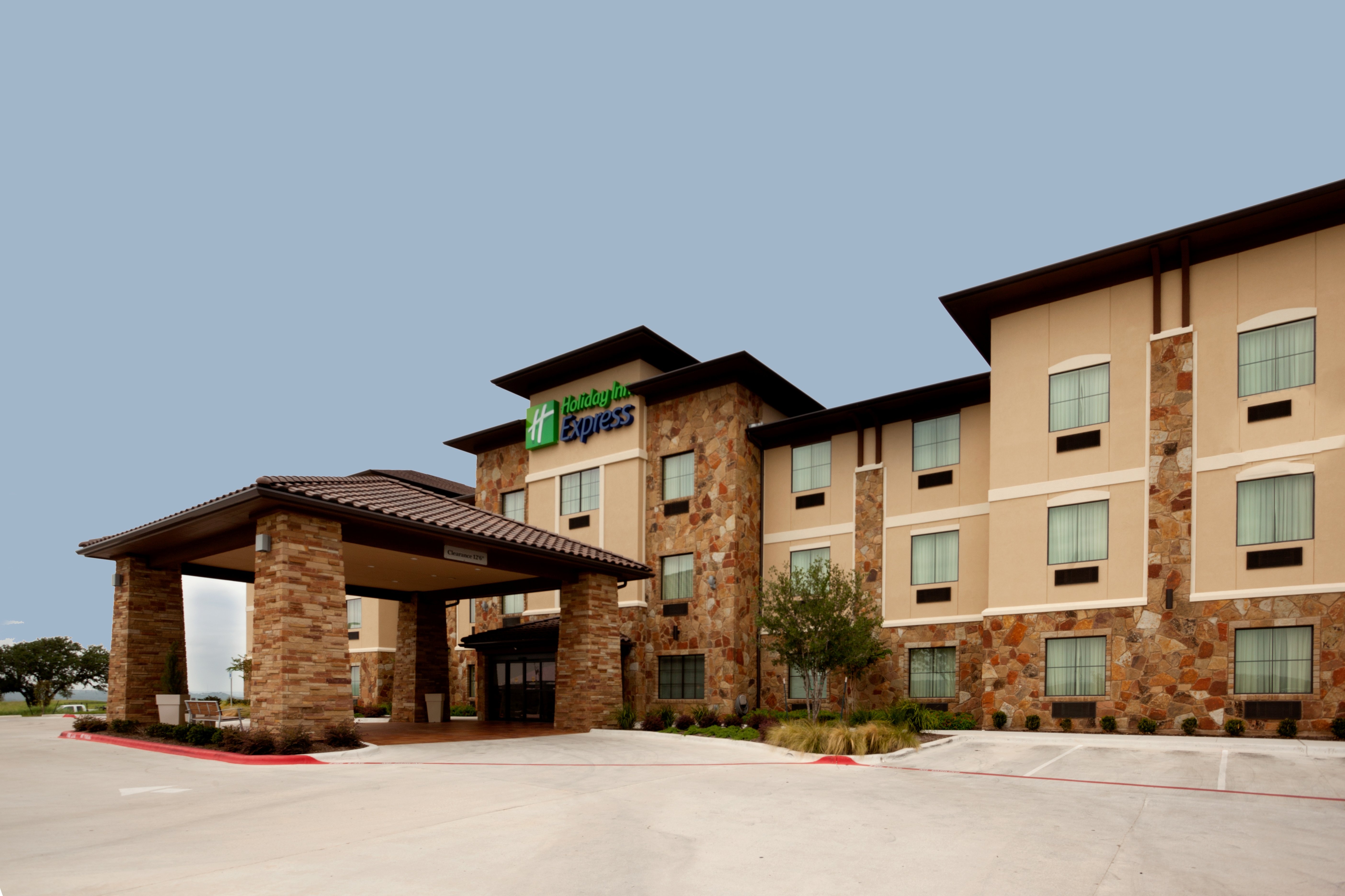Holiday Inn Express Hotel Suites Marble Falls 61/64