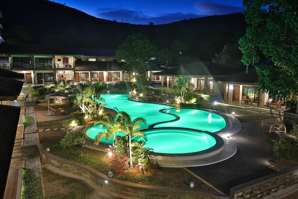 Coron Soleil Garden Resort 65/68