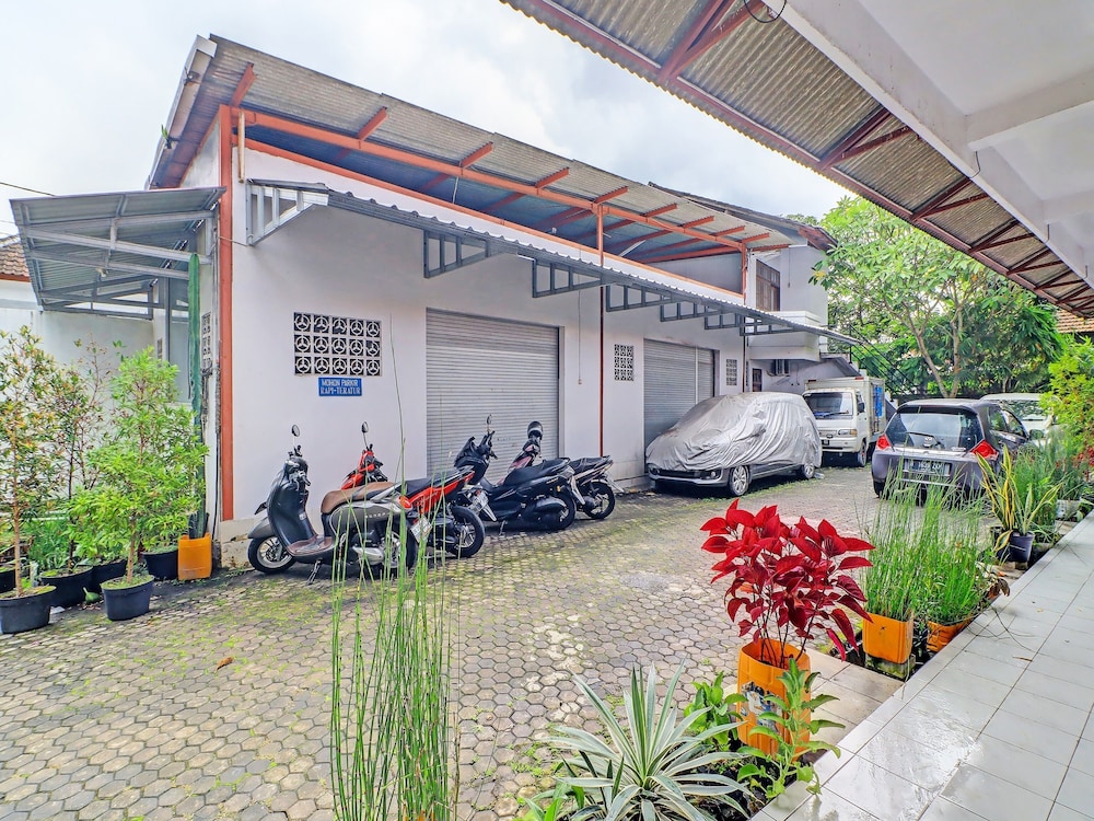 Super OYO 1356 Gusti Residence 34/46