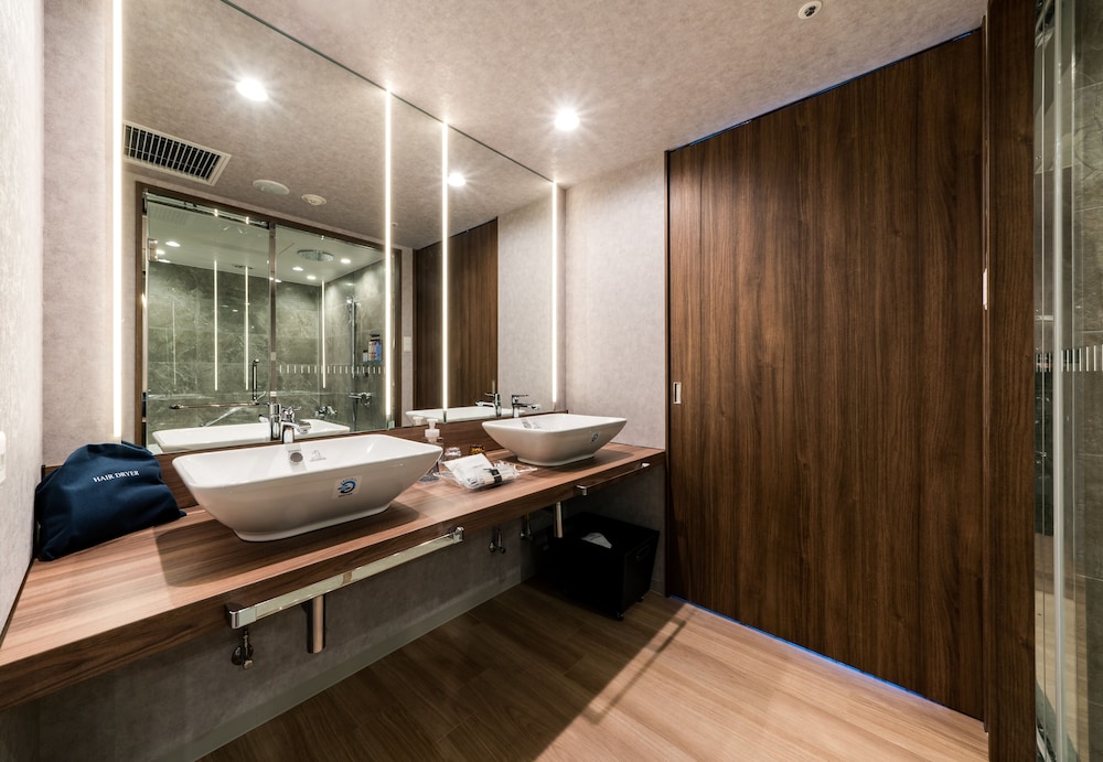 Daiwa Roynet Hotel Hakata Reisen Premier 50/50
