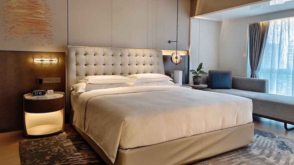 Crowne Plaza Hohhot City Center 12/76