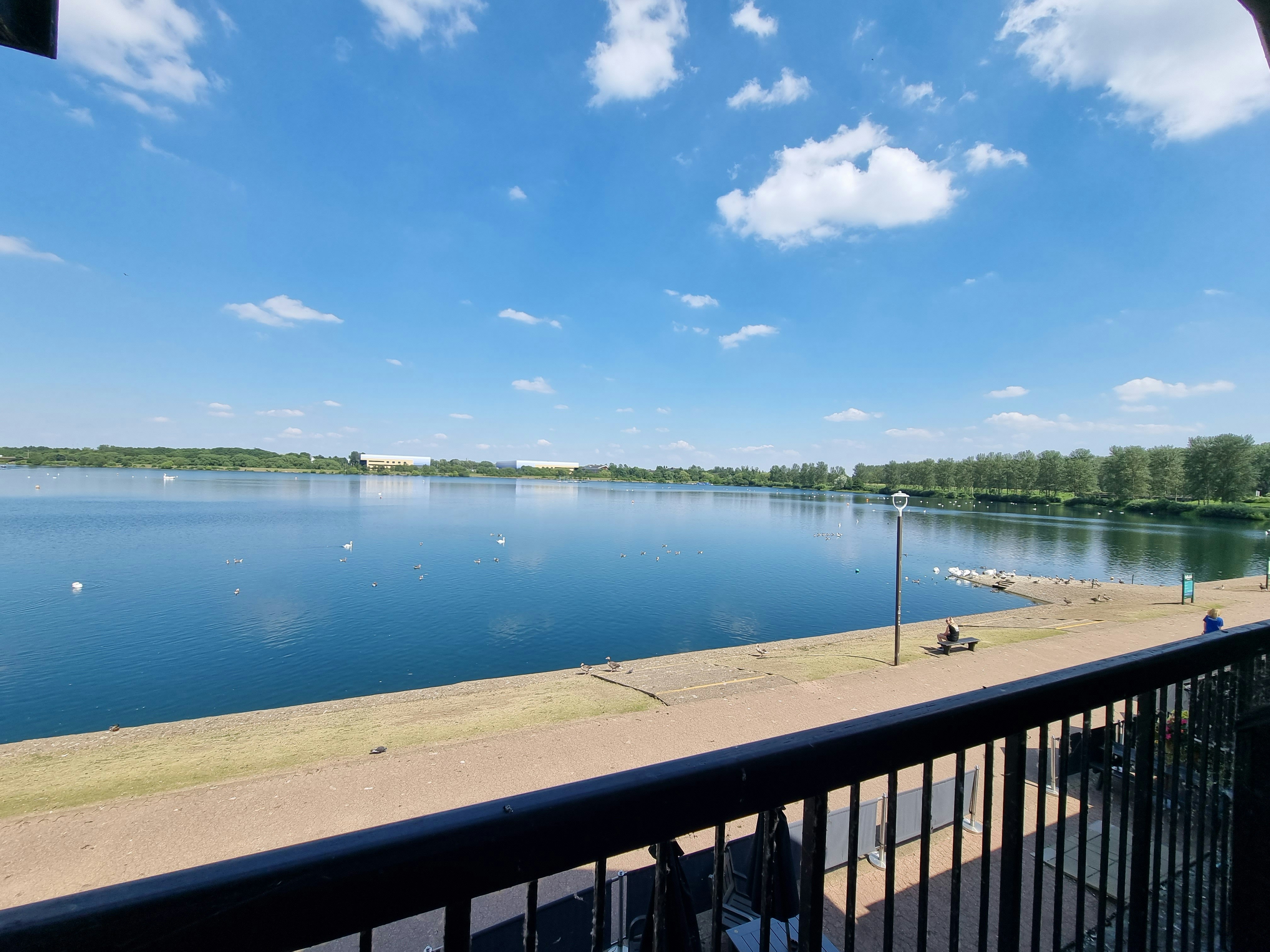 OYO Lakeside Willen Lake Milton Keynes 4/4