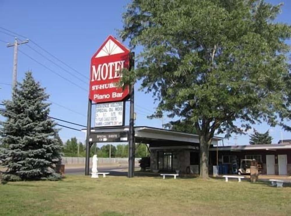 Grand Motel Saint Hubert 1/33