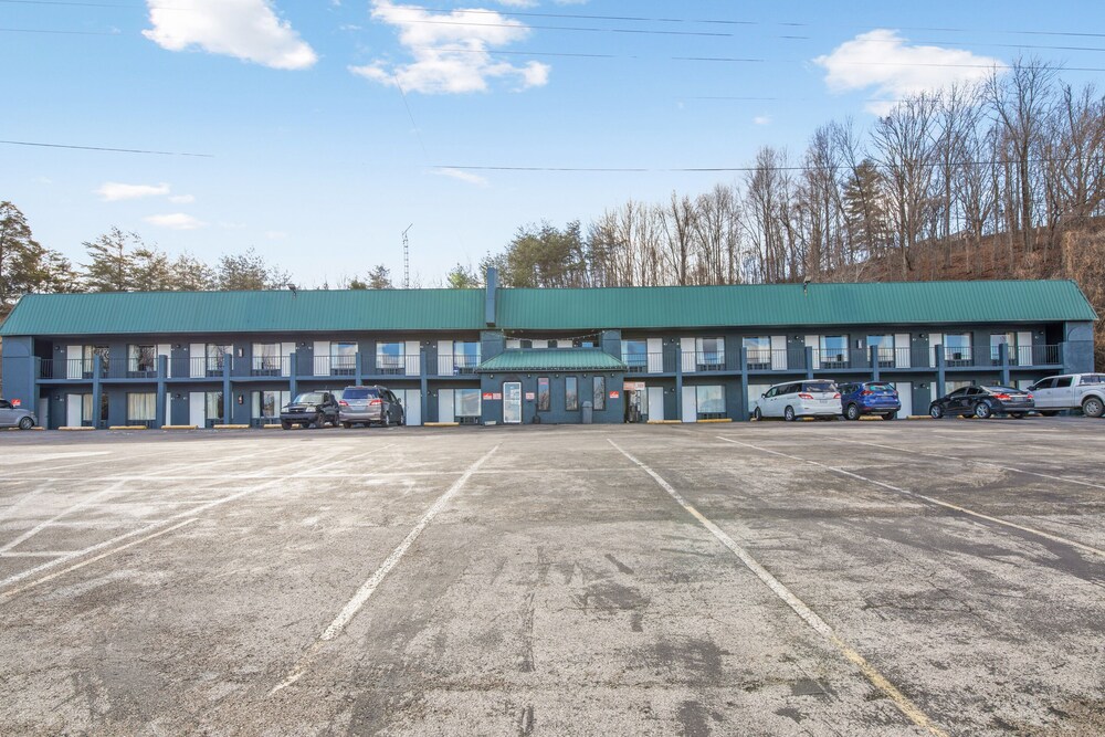 OYO Hotel Mt Vernon KY I 75 31/35