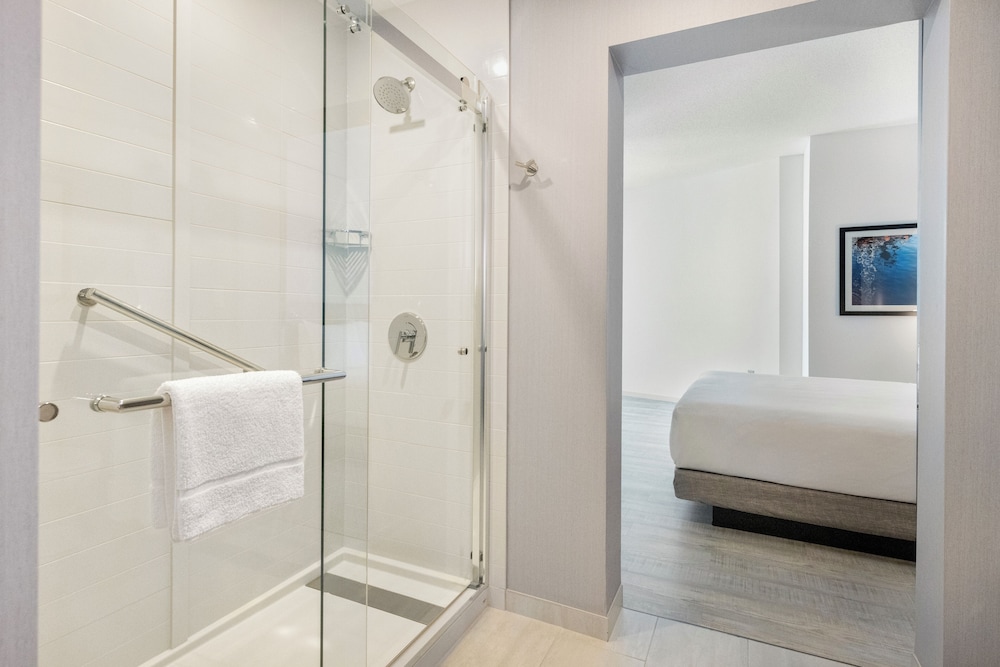 Hyatt Place West Palm Beach/Downtown 69/70