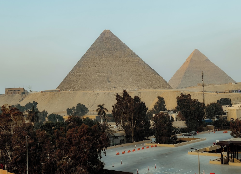 Turquoise Pyramids & Grand Egyptian museum view Hotel 32/50