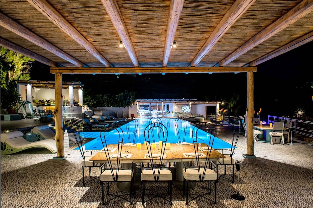 Agalia Luxury Suites 66/78