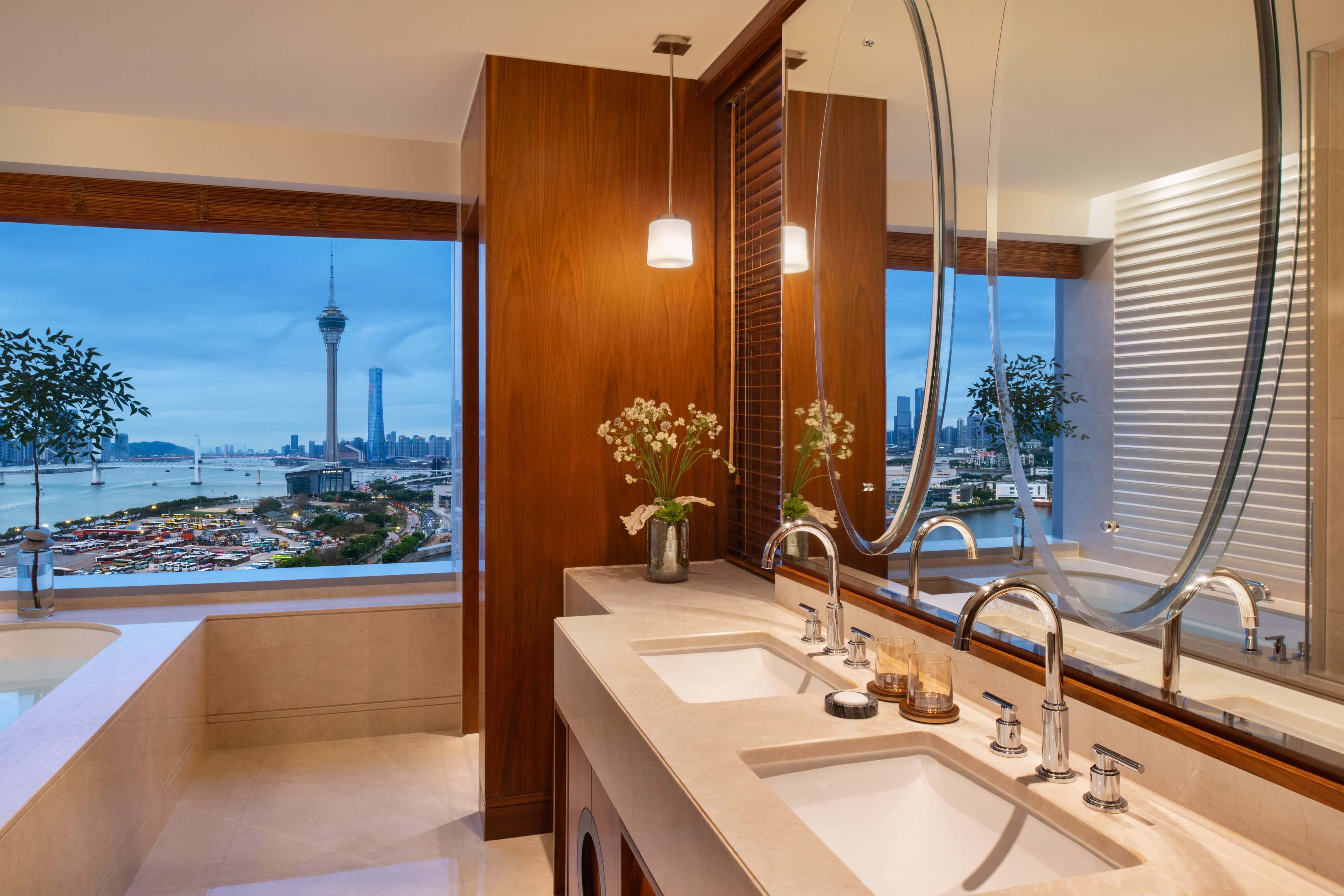 Mandarin Oriental Macau 47/50