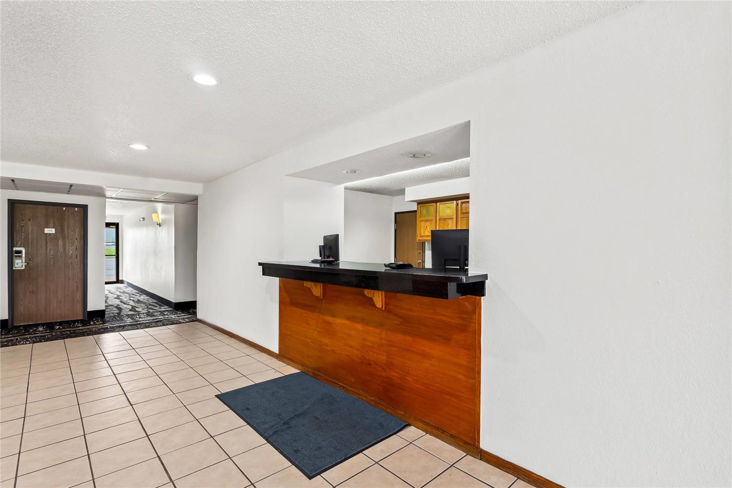 Quality Inn & Suites Howe - Sturgis 11/33