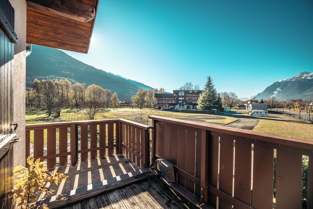 Base Camp Lodge Albertville 36/58