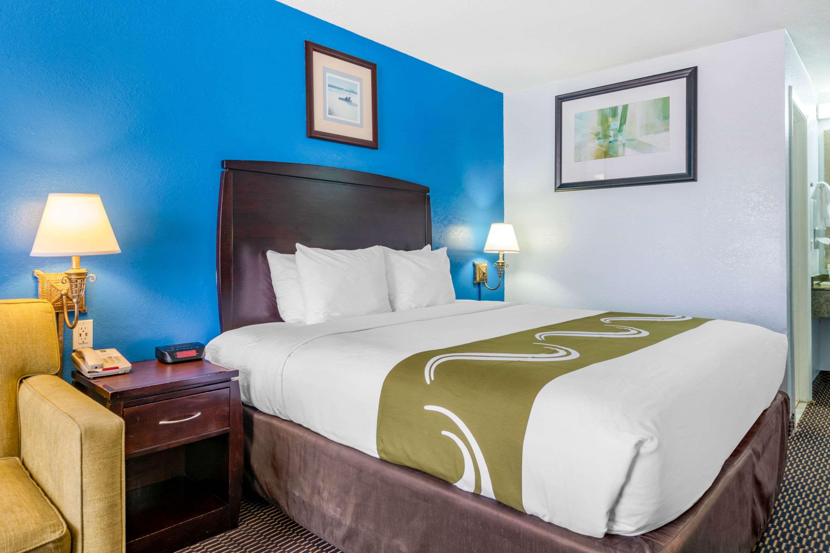 UPGRADE, SUITE, KING BED