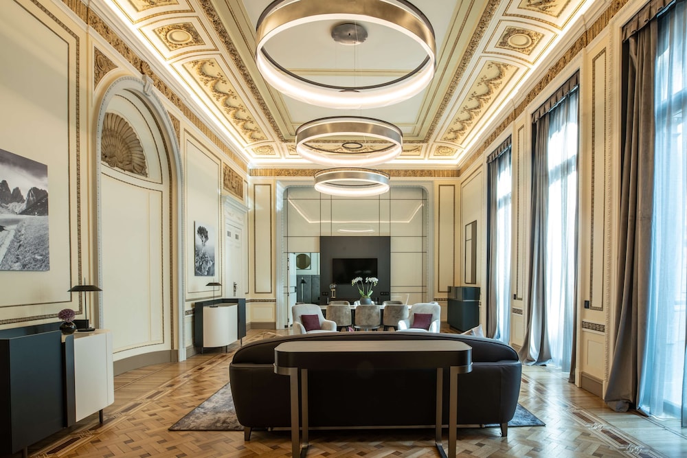 Radisson Collection Hotel, Palazzo Touring Club Milan 59/73