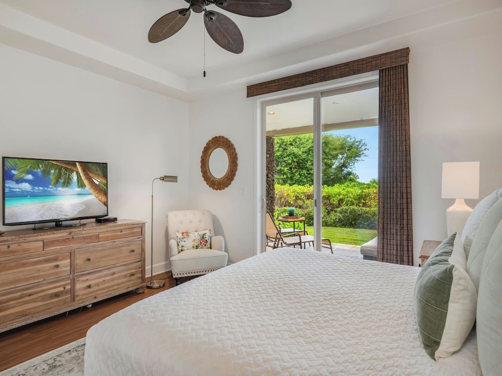 Mauna Lani Home Collection A CoralTree Residence Collection 14/49