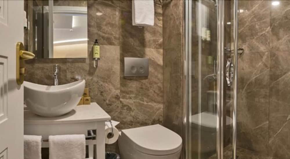 Ada Karakoy Hotel 13/60