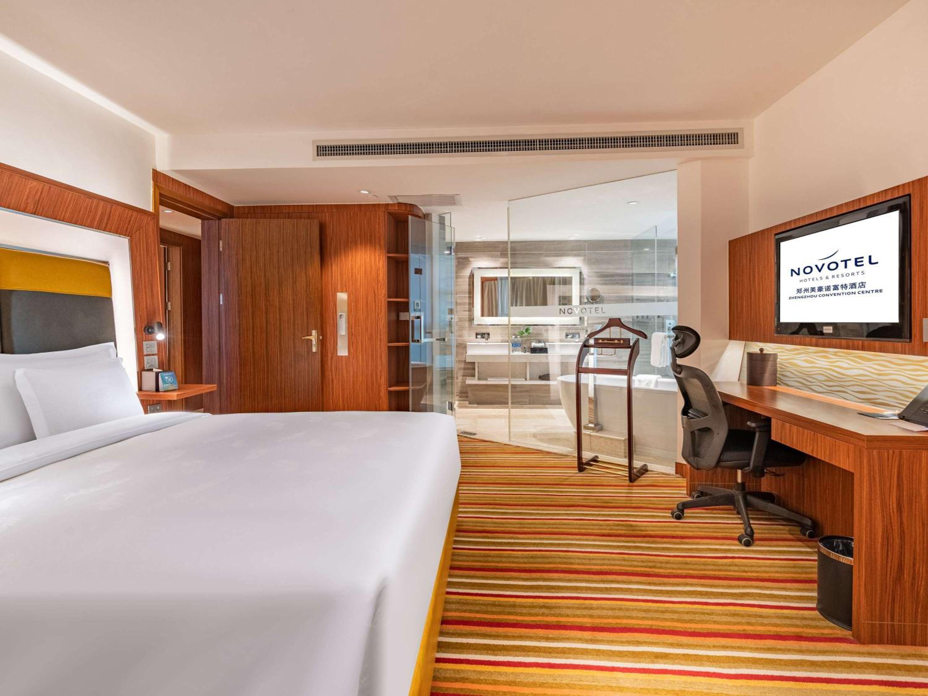 PREMIER, SUITE, SINGLE BED, CITY VIEW