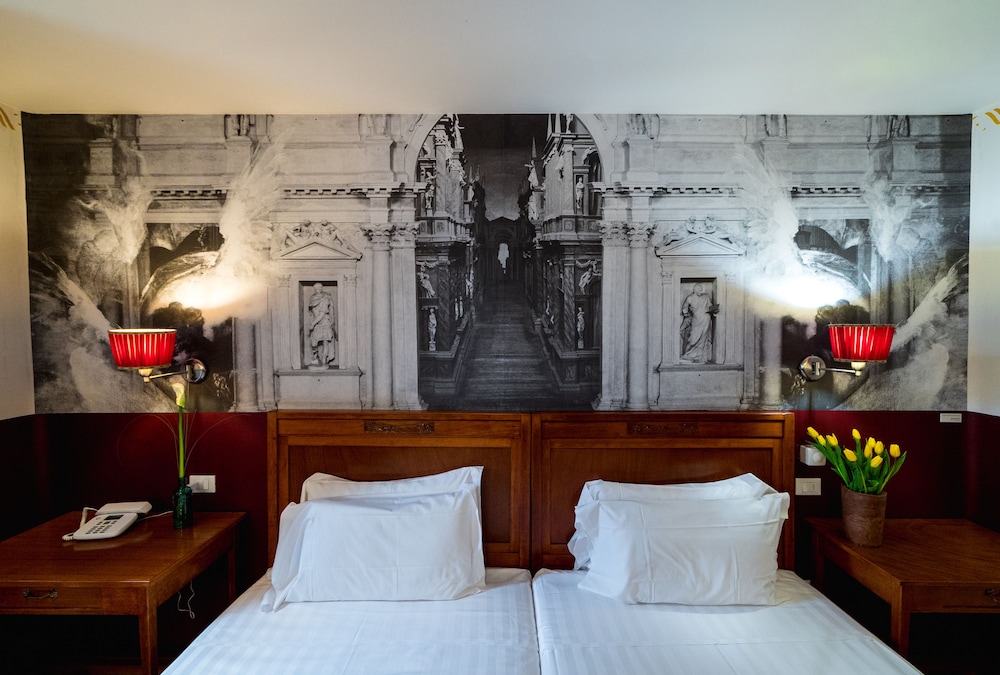 Antico Hotel Vicenza 13/48