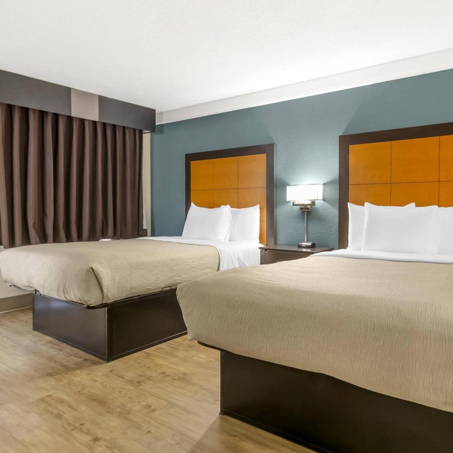 ROOM, 2 DOUBLE BEDS