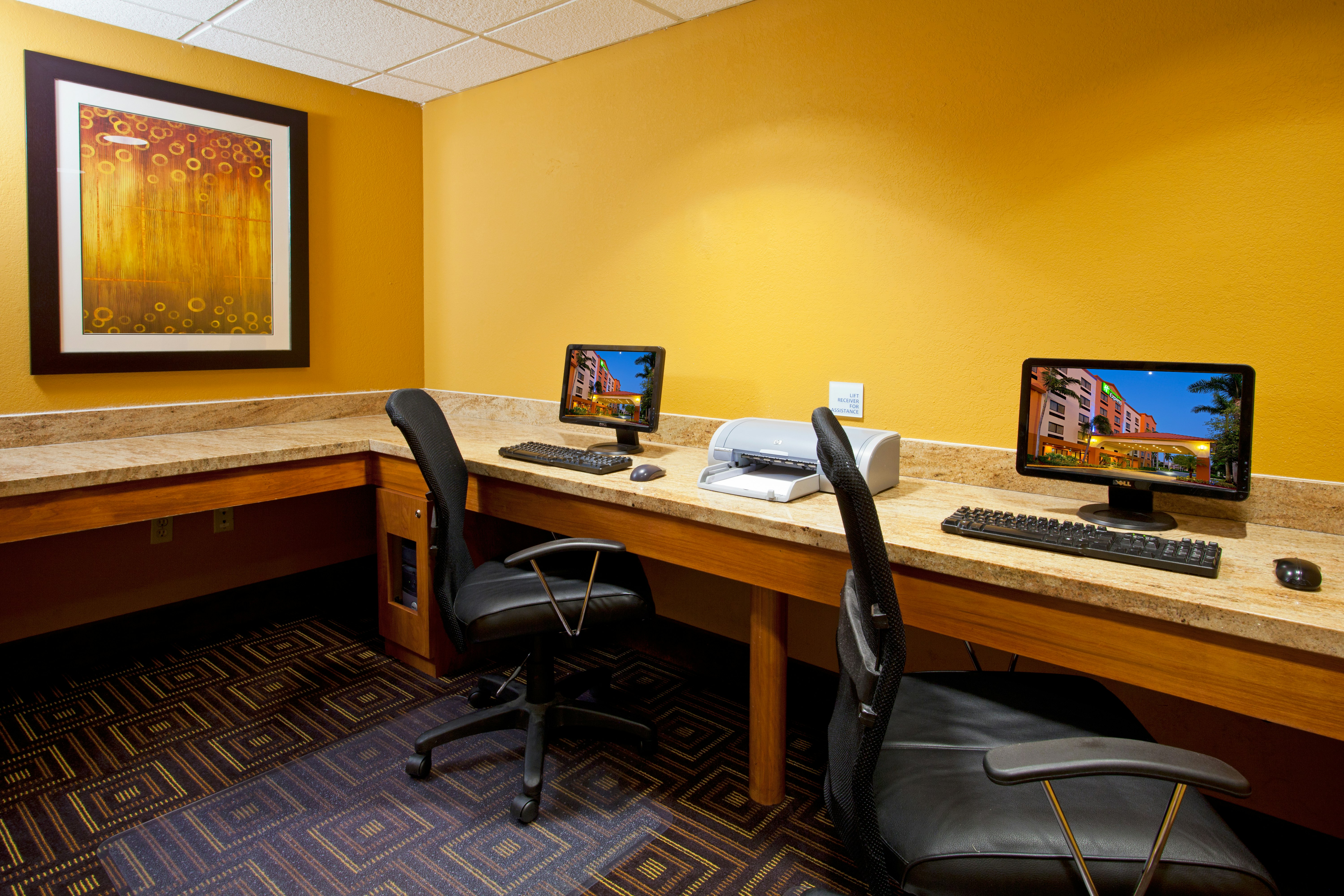 Holiday Inn Express Hotel Suites Fort Lauderdale Airport West 38/50