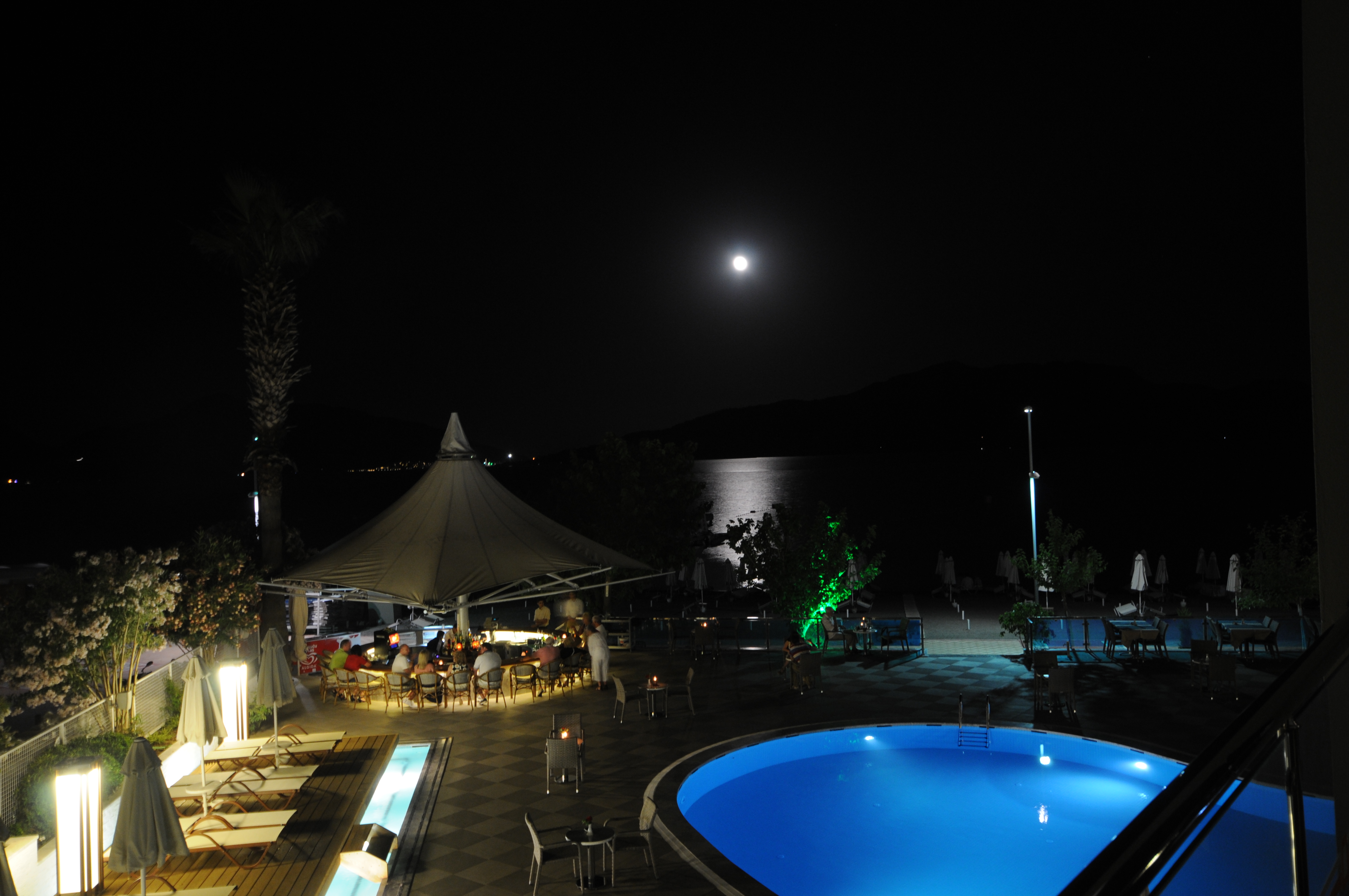 Sunrise Hotel 43/46