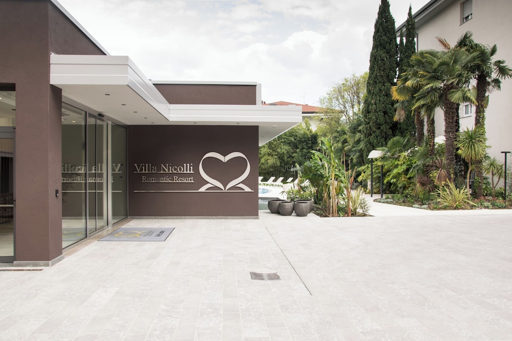 Villa Nicolli Romantic Resort - Adults Only 45/50