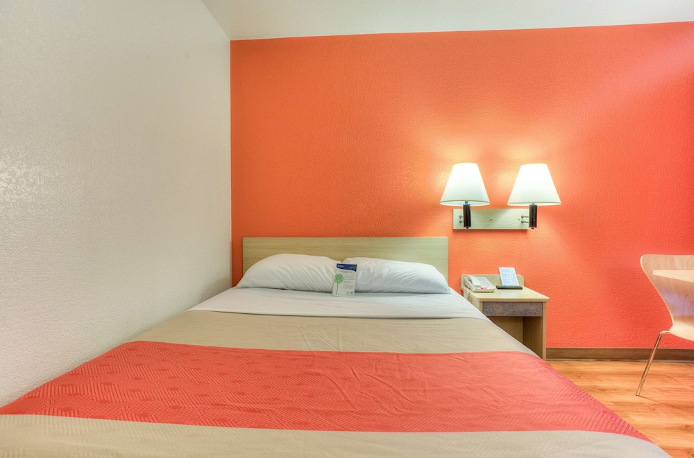 Motel6 Tigard, OR - Portland South - Lake Oswego 30/59