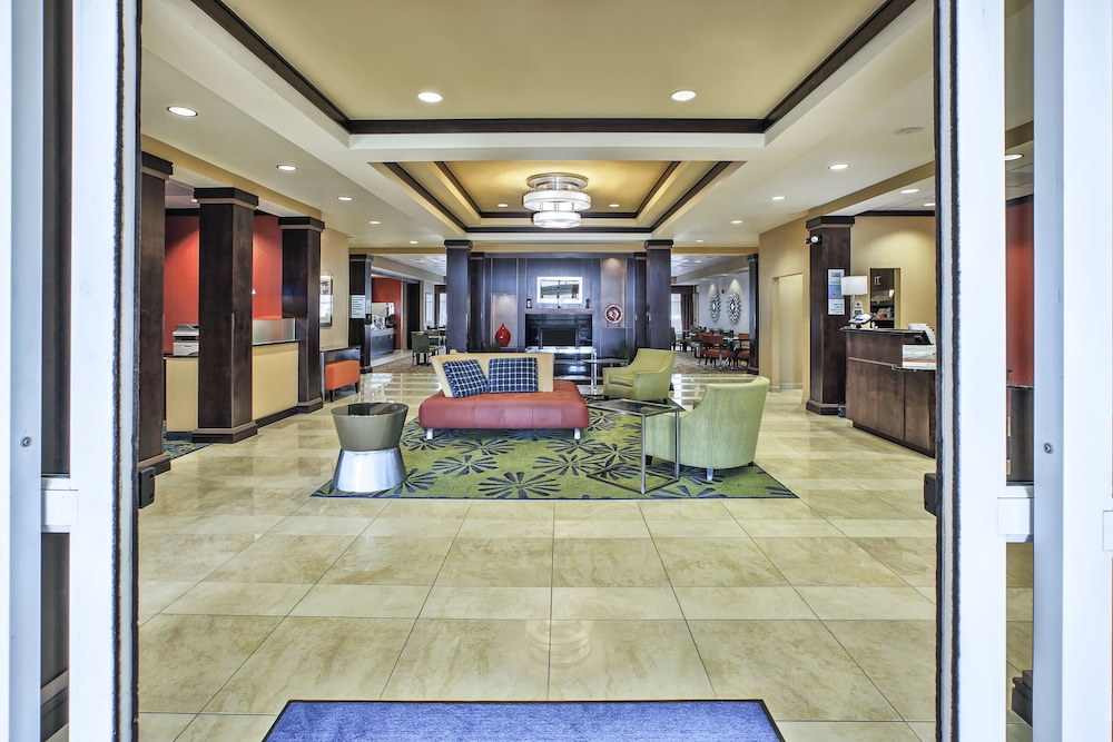 Holiday Inn Express & Suites Dayton South - I-675 27/48