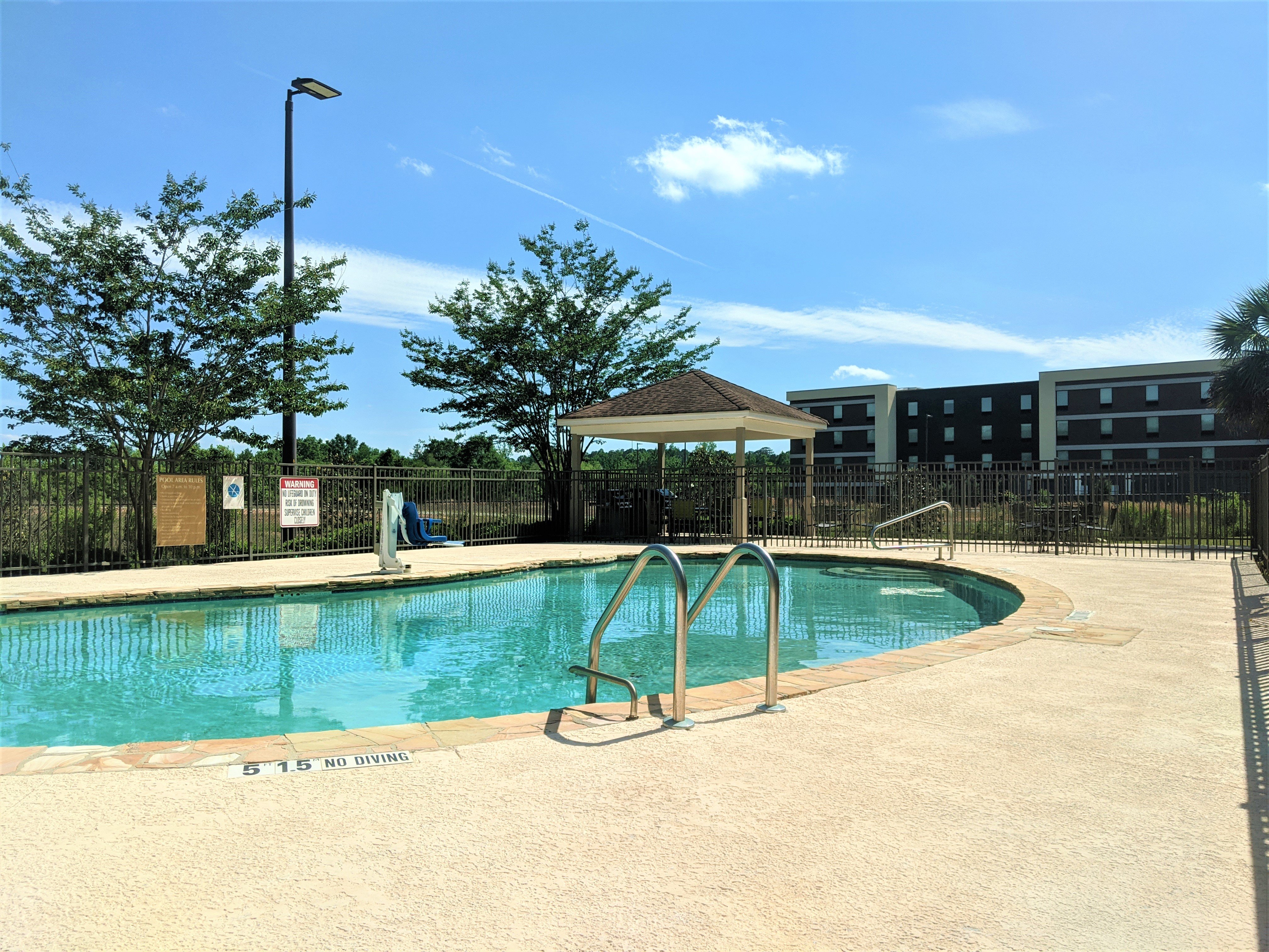 Candlewood Suites Macon 67/70