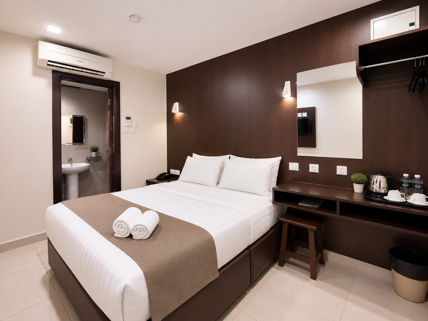 Cathay Hotel 30/50