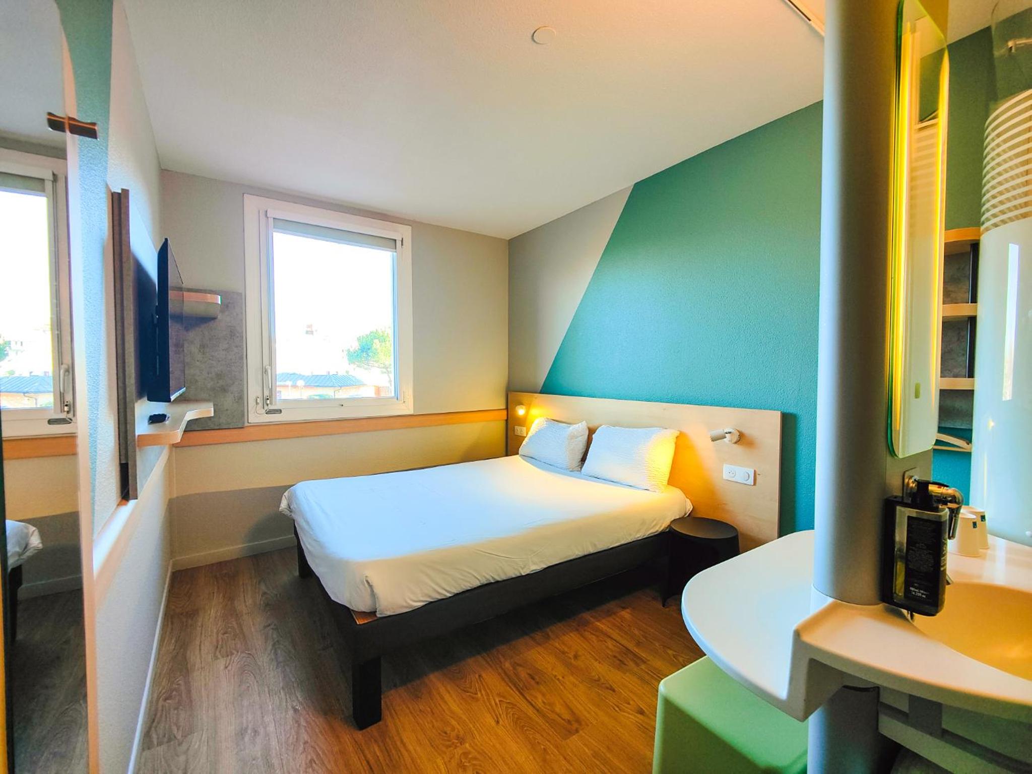 Standard, Double Bed