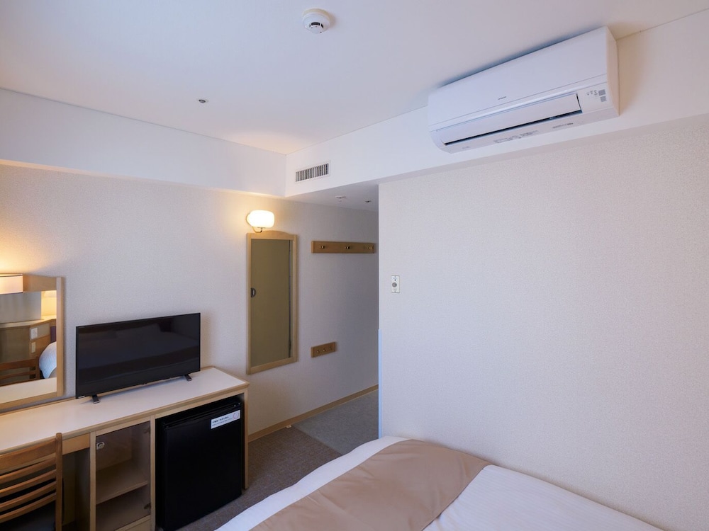 Airline Hotel 25/62