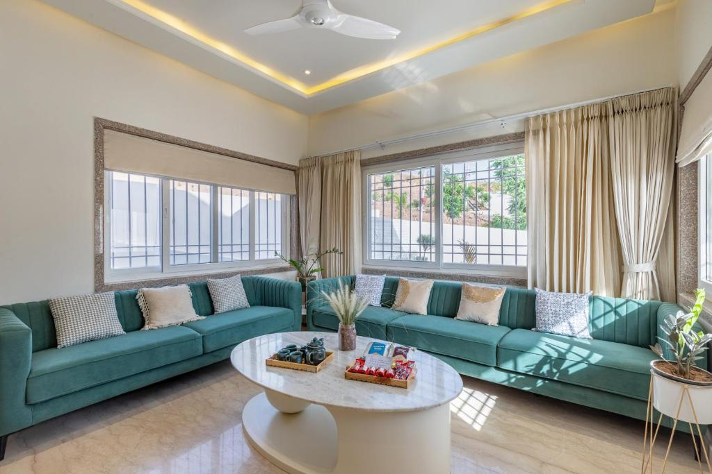 ELIVAAS Luxe 3 BHK with Pvt Pool Shourya Zenna 6/13