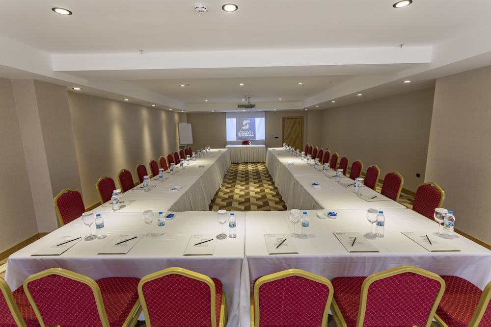 Shimall Deluxe Hotel 46/50