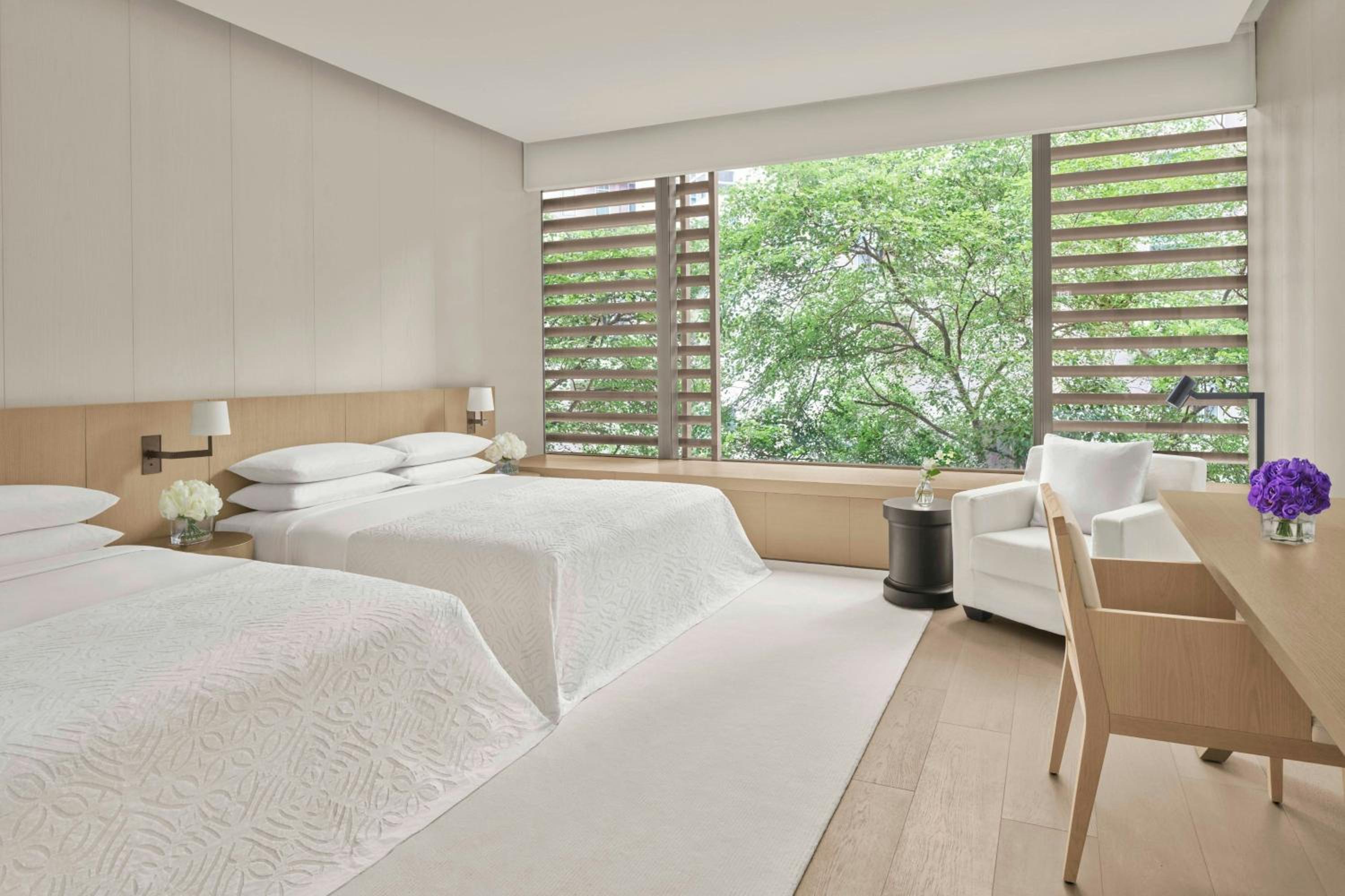 Superior Double, Guest room, 2 Doubles, Urban view