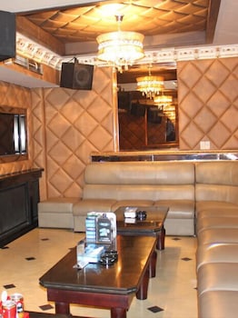 Golden Boutique Hotel Melawai 5/48