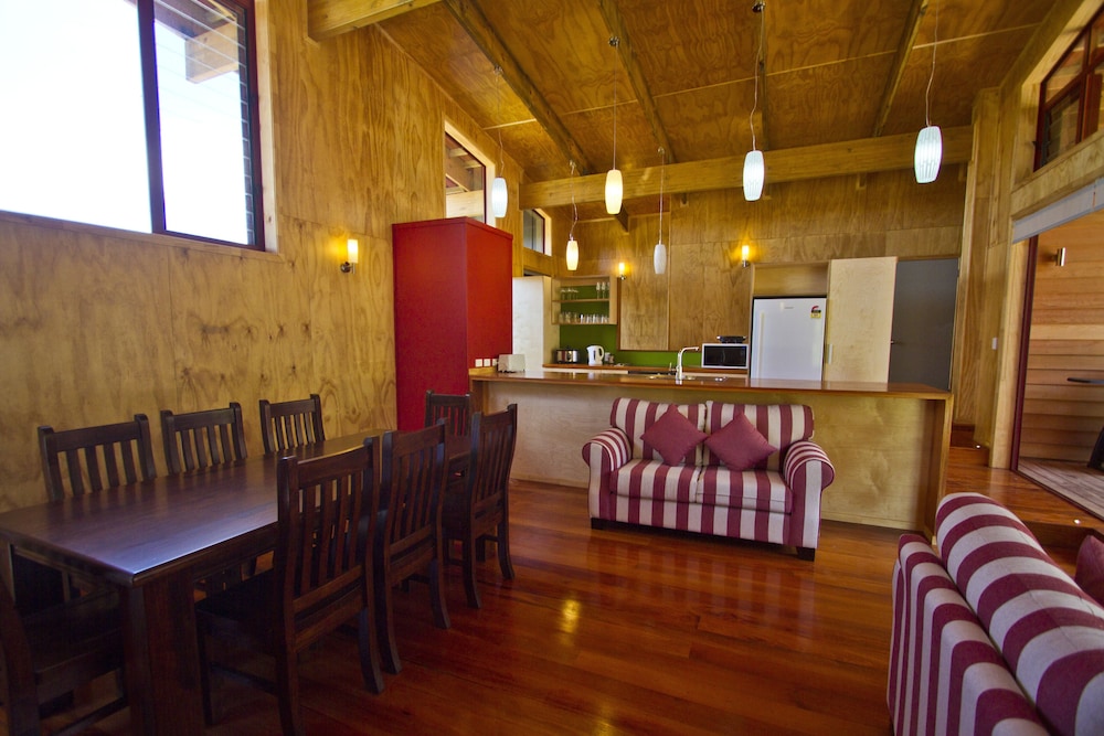 Paradise Holiday Homes Rarotonga 15/19