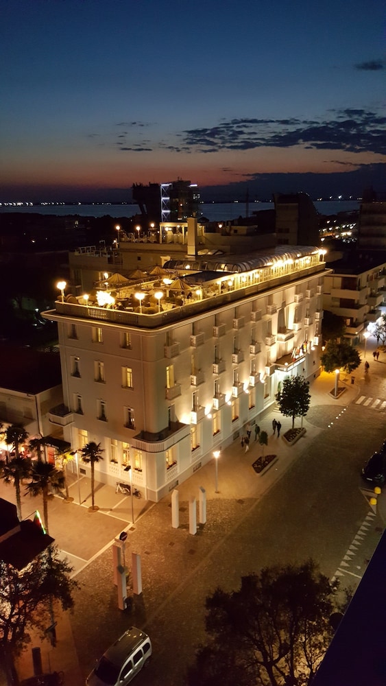 Hotel Italia Palace 8/71