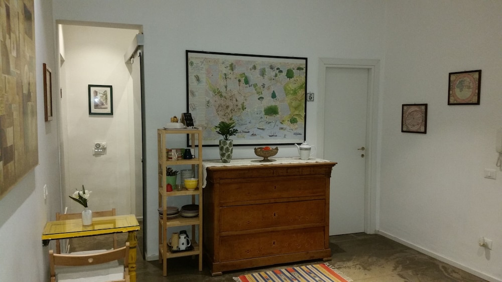 PALERMO ROOMS 4/42