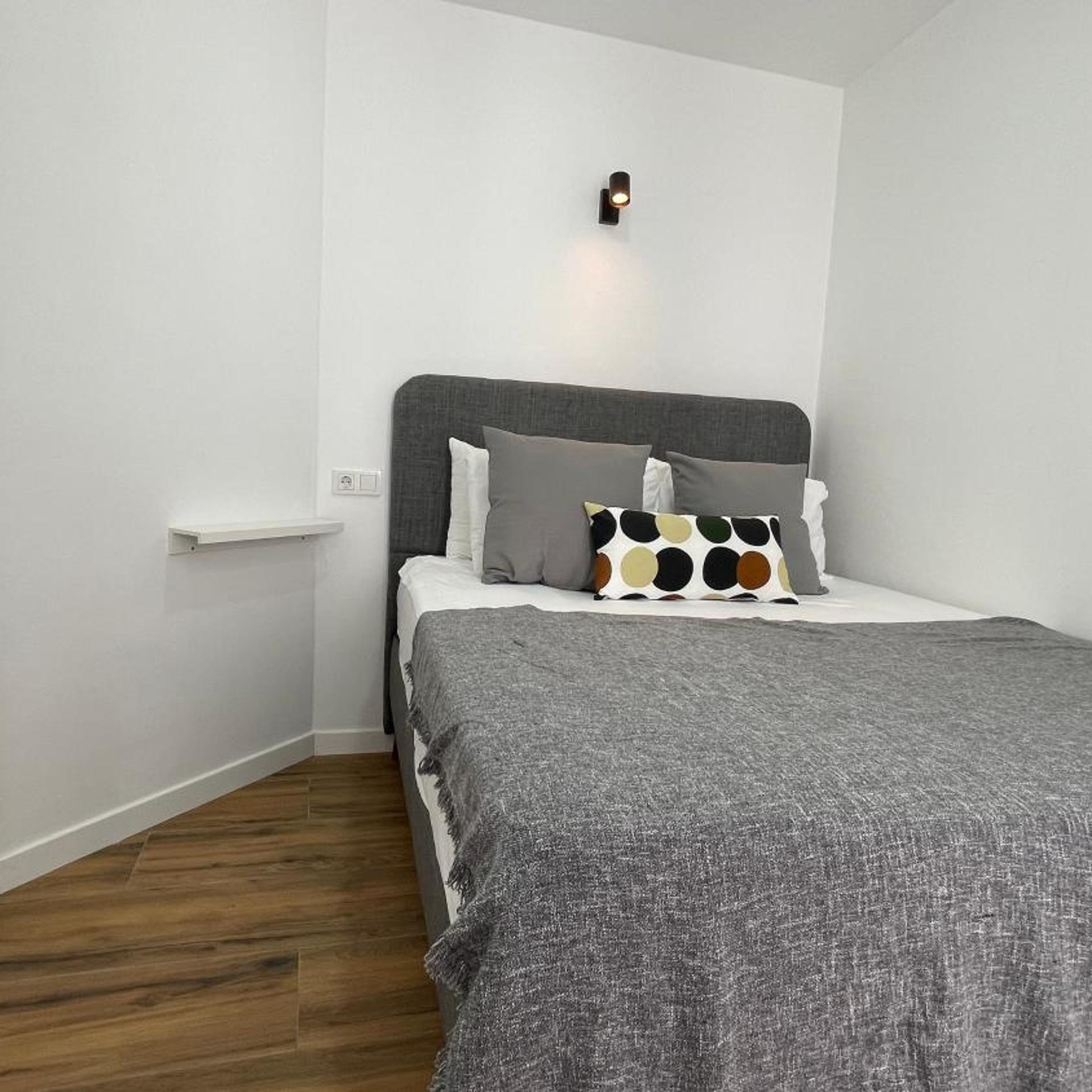 DELUXE, APARTMENT