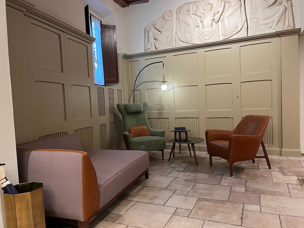 Nizza Hotel 47/69
