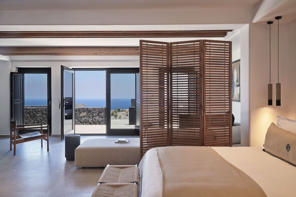 SantAnna Luxury Suites 11/37