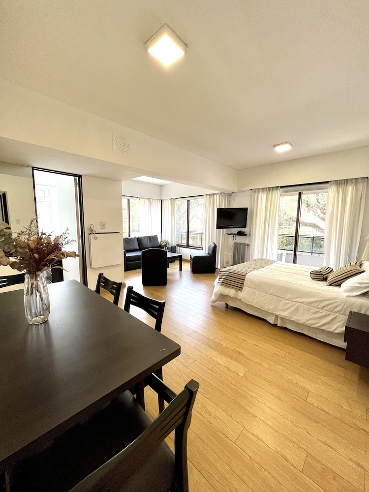 Golf Tower Suites Apartments 43/64