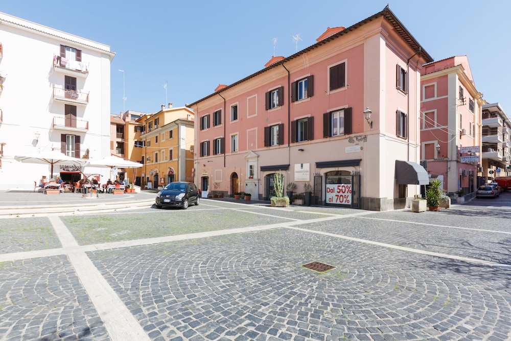 B&B Piazza Fratti 52/69