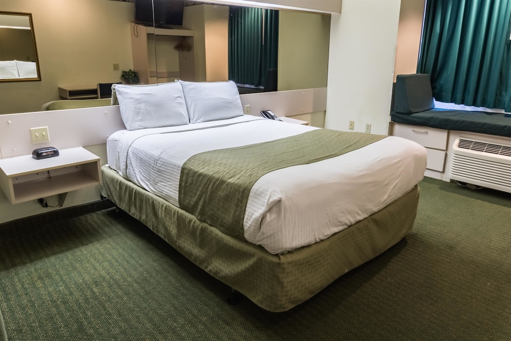 Motel6 Fort Worth, TX - Burleson 36/60