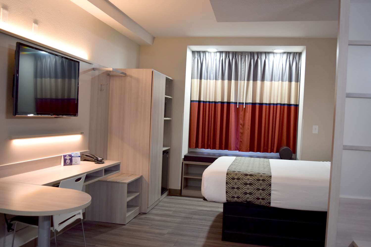 Microtel Inn And Suites Raleigh 26/60