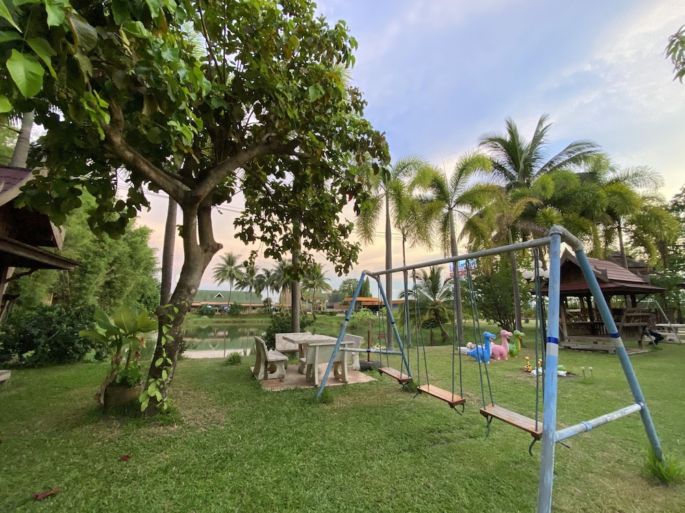 Phuphan Park Hotel 45/50