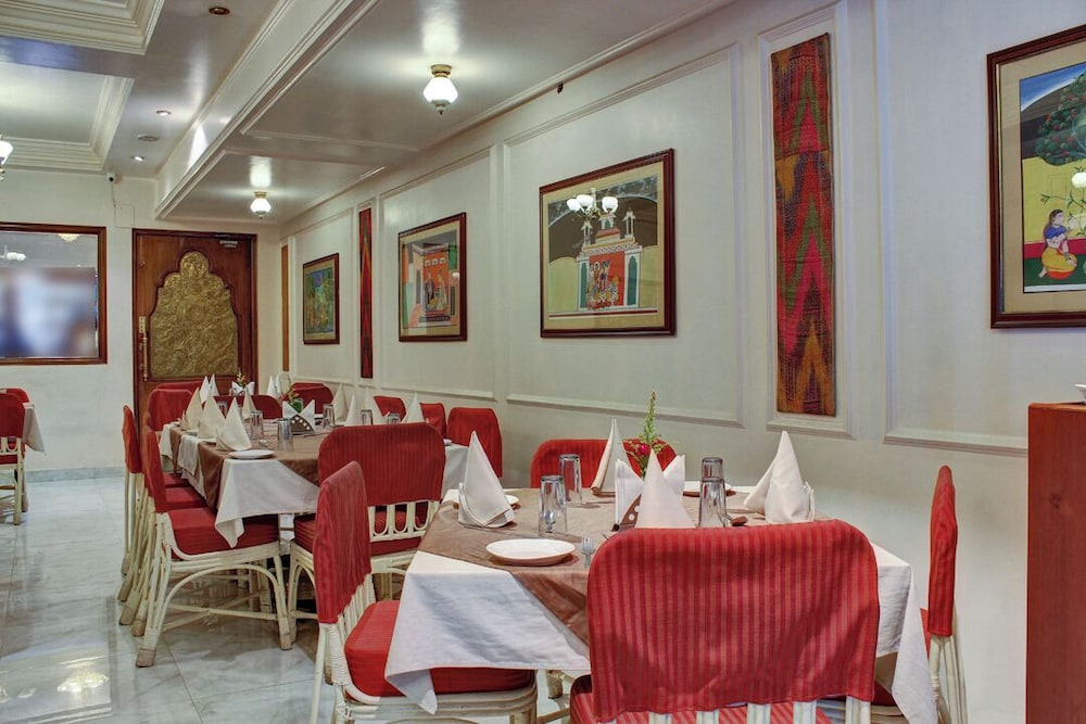 HOTEL PRADEEP 42/55