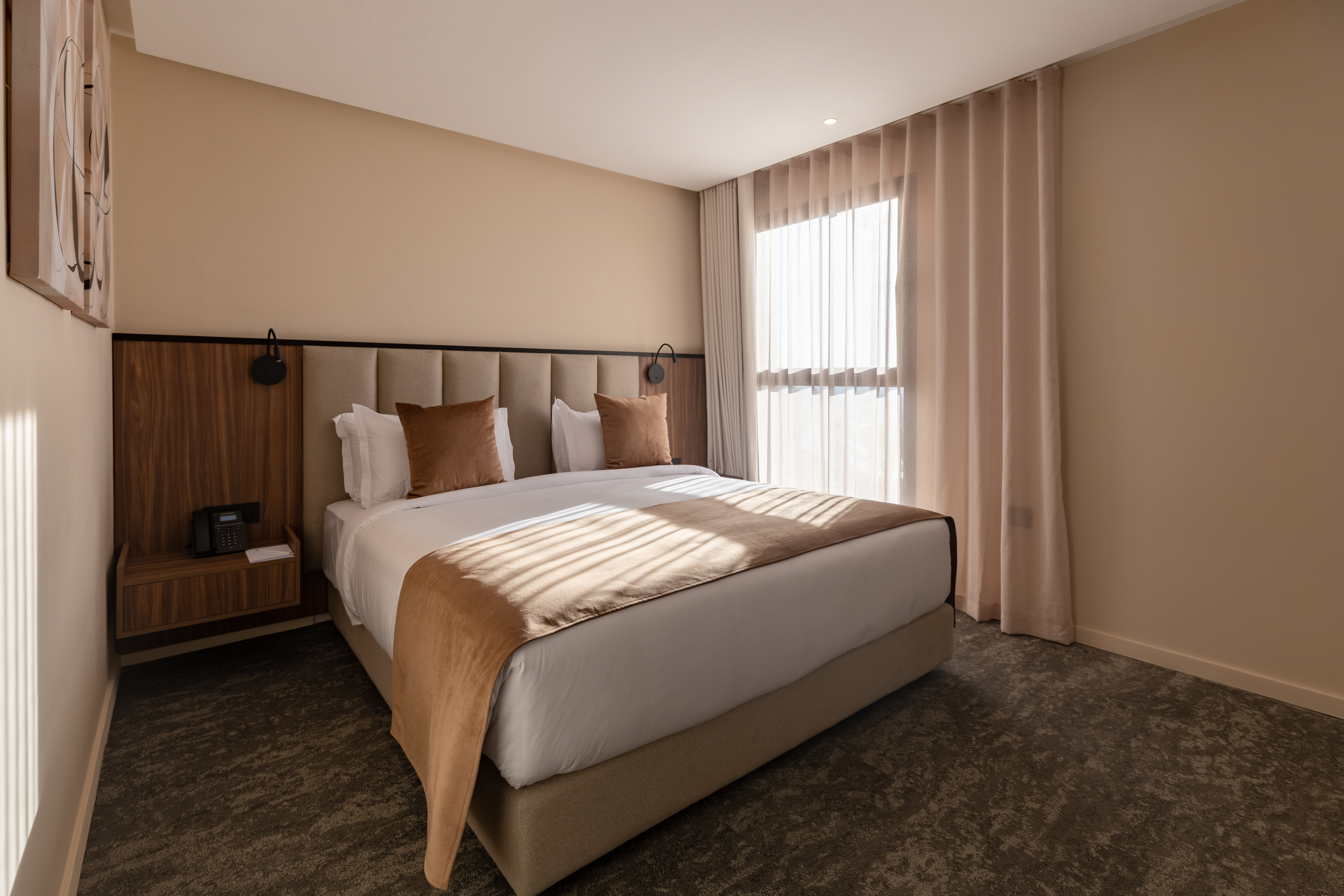 Executive, Suite