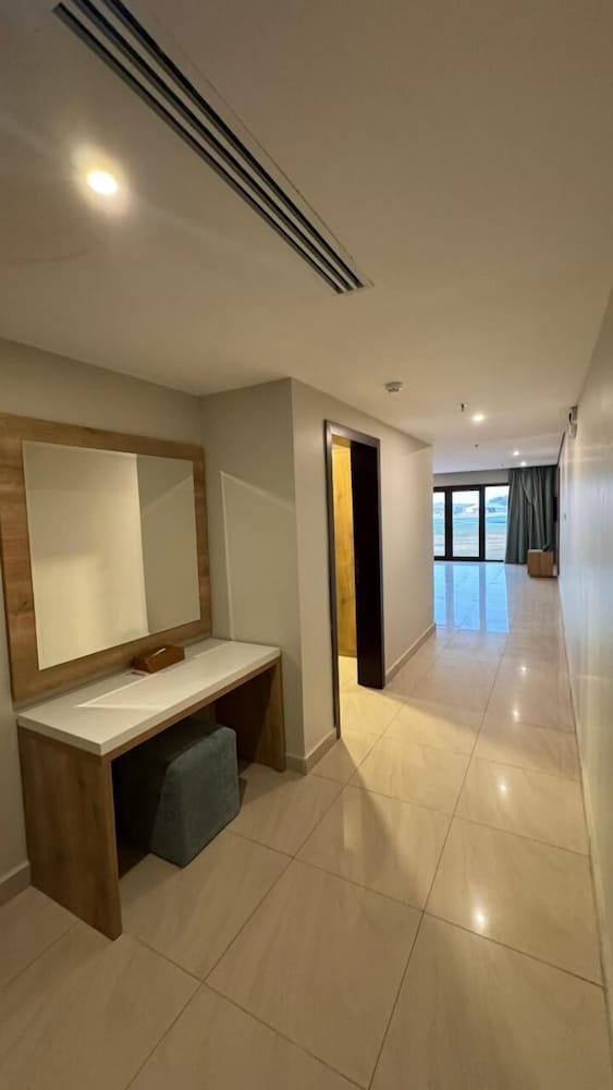 فندق كونتينينت العقير(Continent Hotel Al Uqayr) 17/35