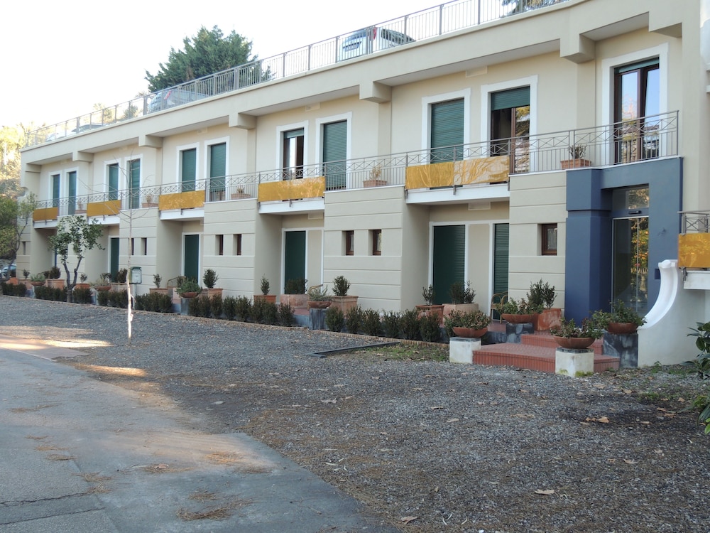 Hotel Zeus Pompei 5/50